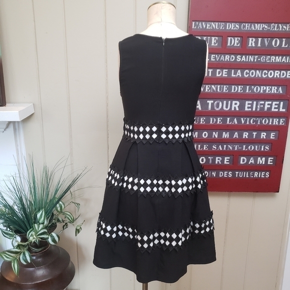 Jun & Ivy black & white fit and flare dress Size Medium - Picture 3 of 15